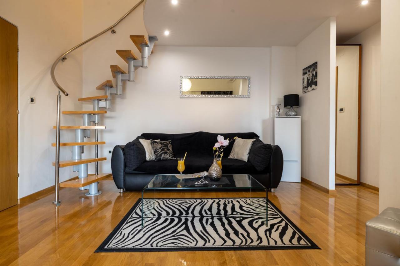 Antunovic Apartment