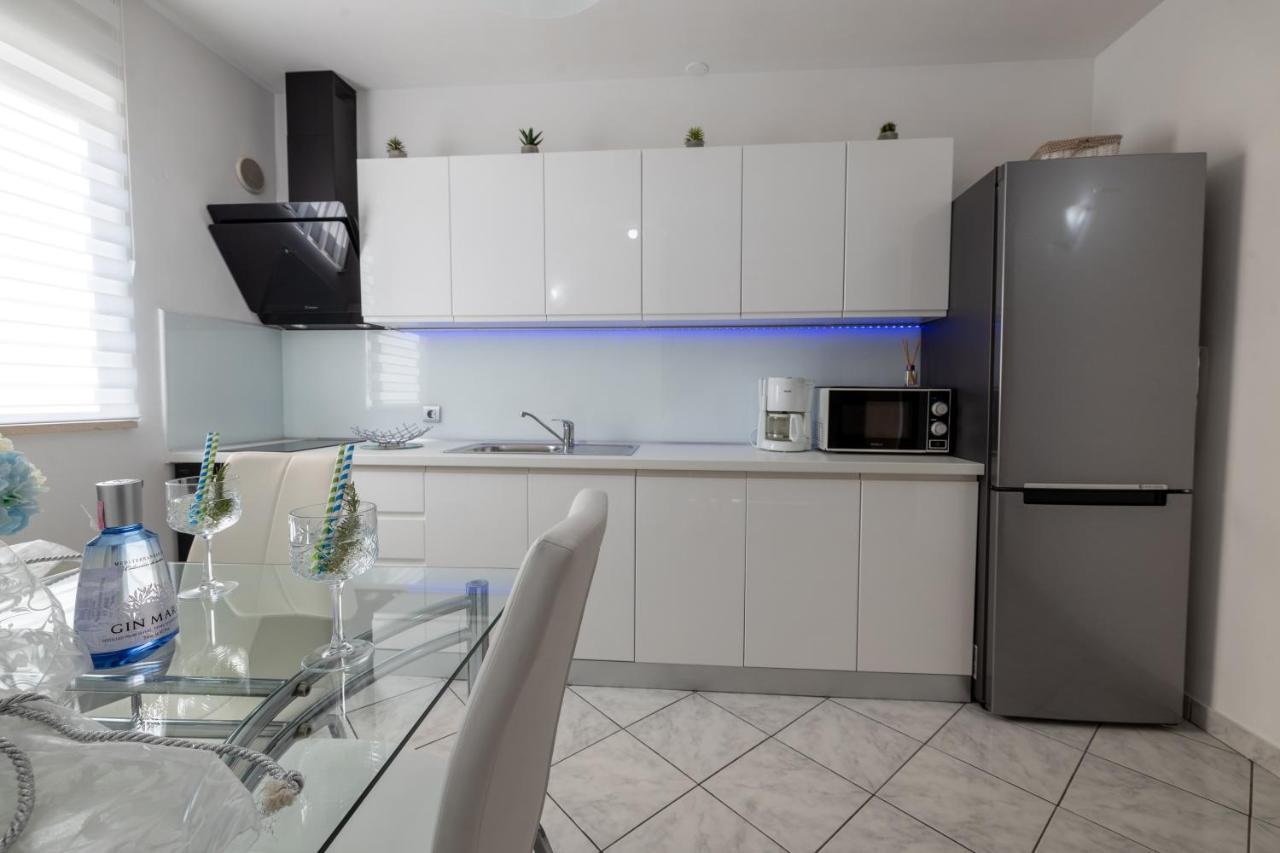 Antunovic Apartment
