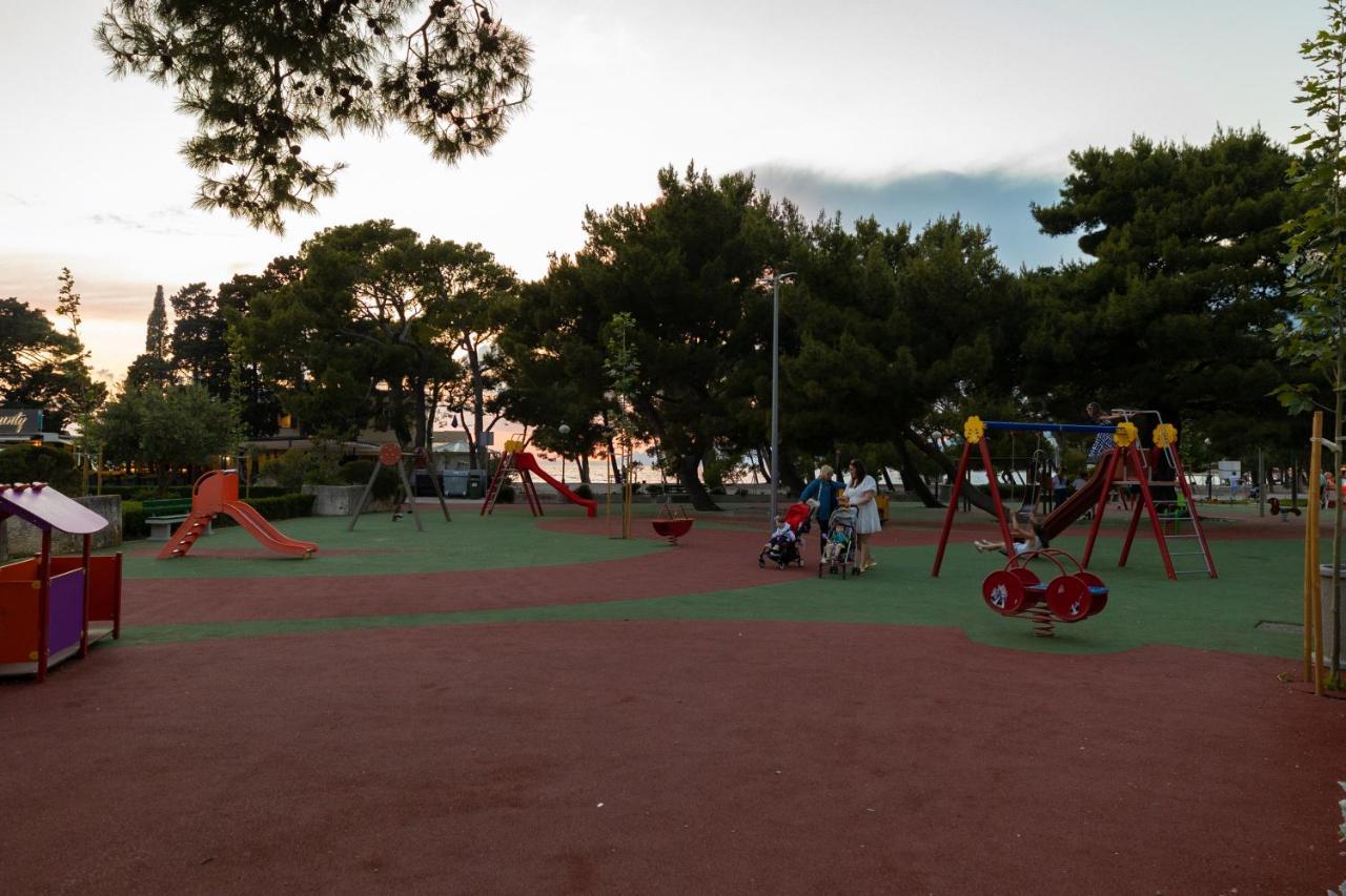 Antunovic * Makarska