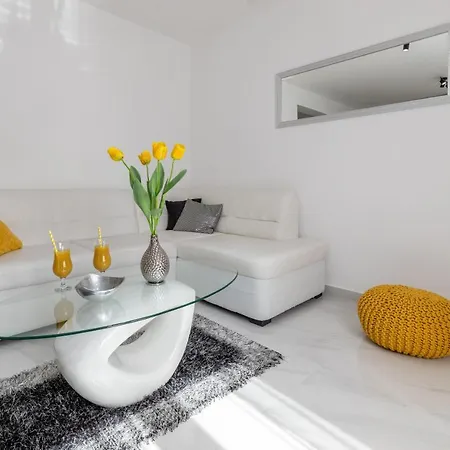 Apartments Antunovic Makarska Exterior photo